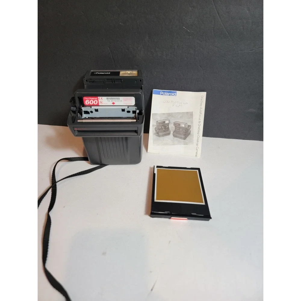Vintage Polaroid Camera Original One Step Instant Film Close Up Tested Working